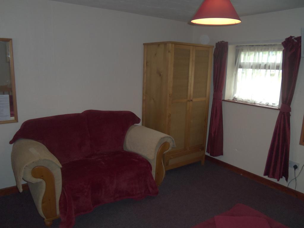 The Cross Inn Cauldon Chambre photo